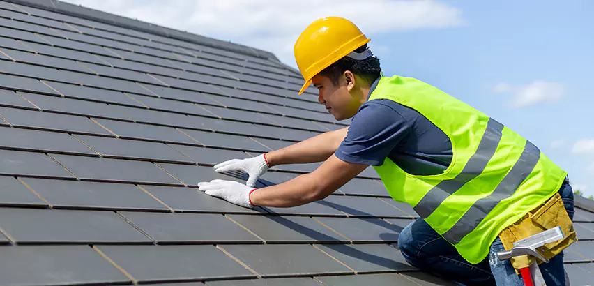 Professional Hail Damage Roof Repair Services in Beloit, WI